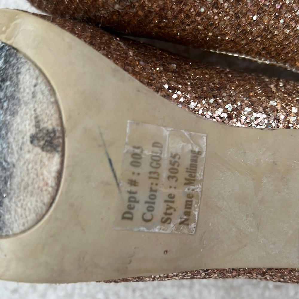 Baker’s - Gold Platform Heels - Picture 4 of 8
